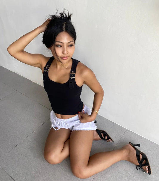 Enperanza Buckle Top - Black