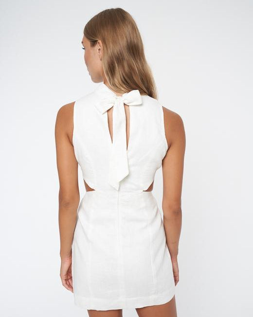 Aria Side Cutout Dress / Chalk