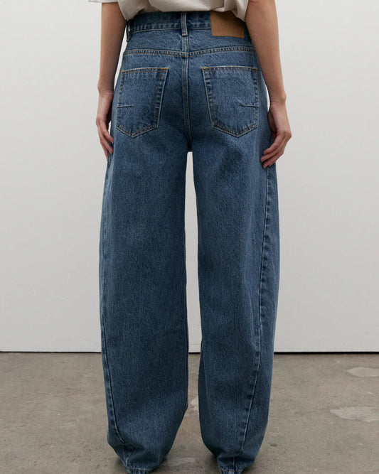 Brooklyn Barrel Leg Jean - True Blue