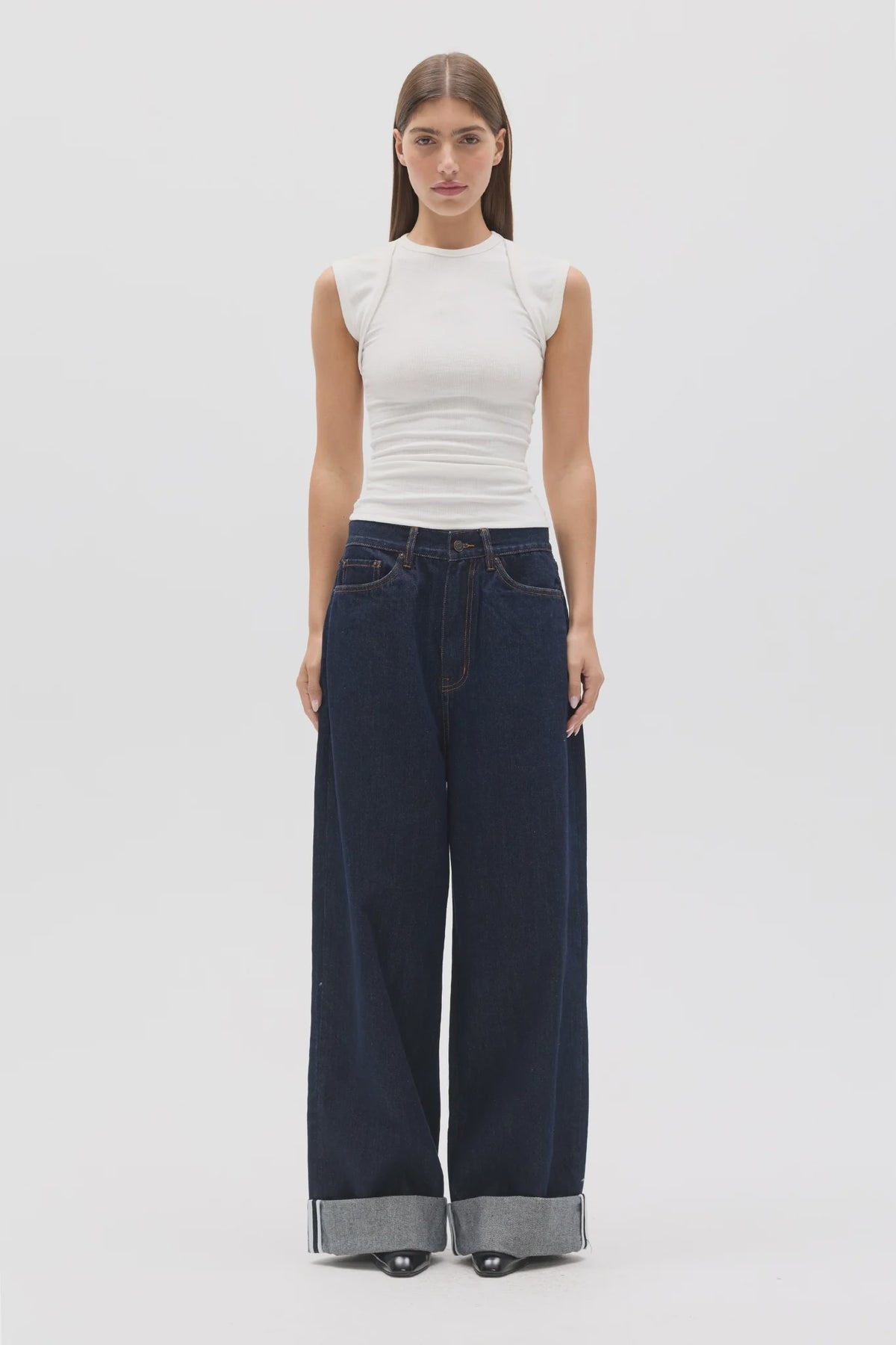 Elara T-Shirt - White