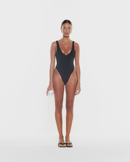 Amal One Piece | Black