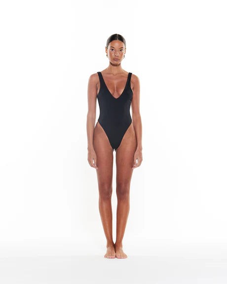 Amal One Piece | Black