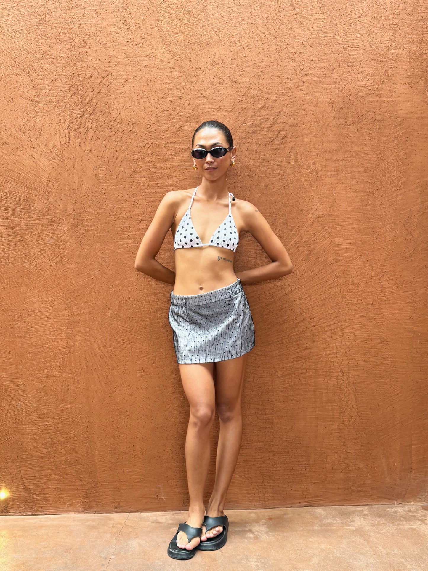 VIOLET LACE SKIRT - BLACK