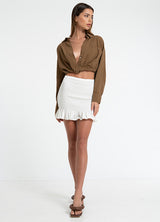 Woman in Bow and Arrow Rei Elasticated Skirt Chalk