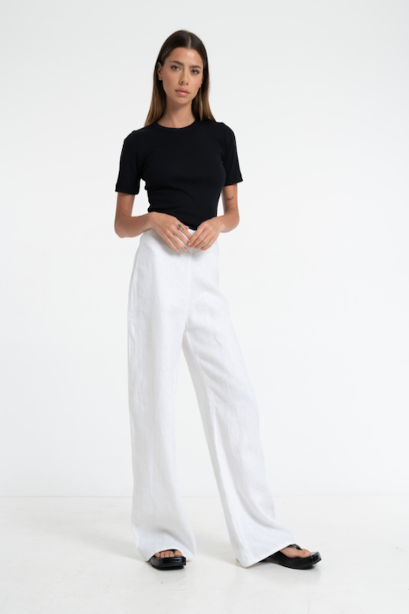Woman in Bow & Arrow Margot Linen Flare Pant Chalk