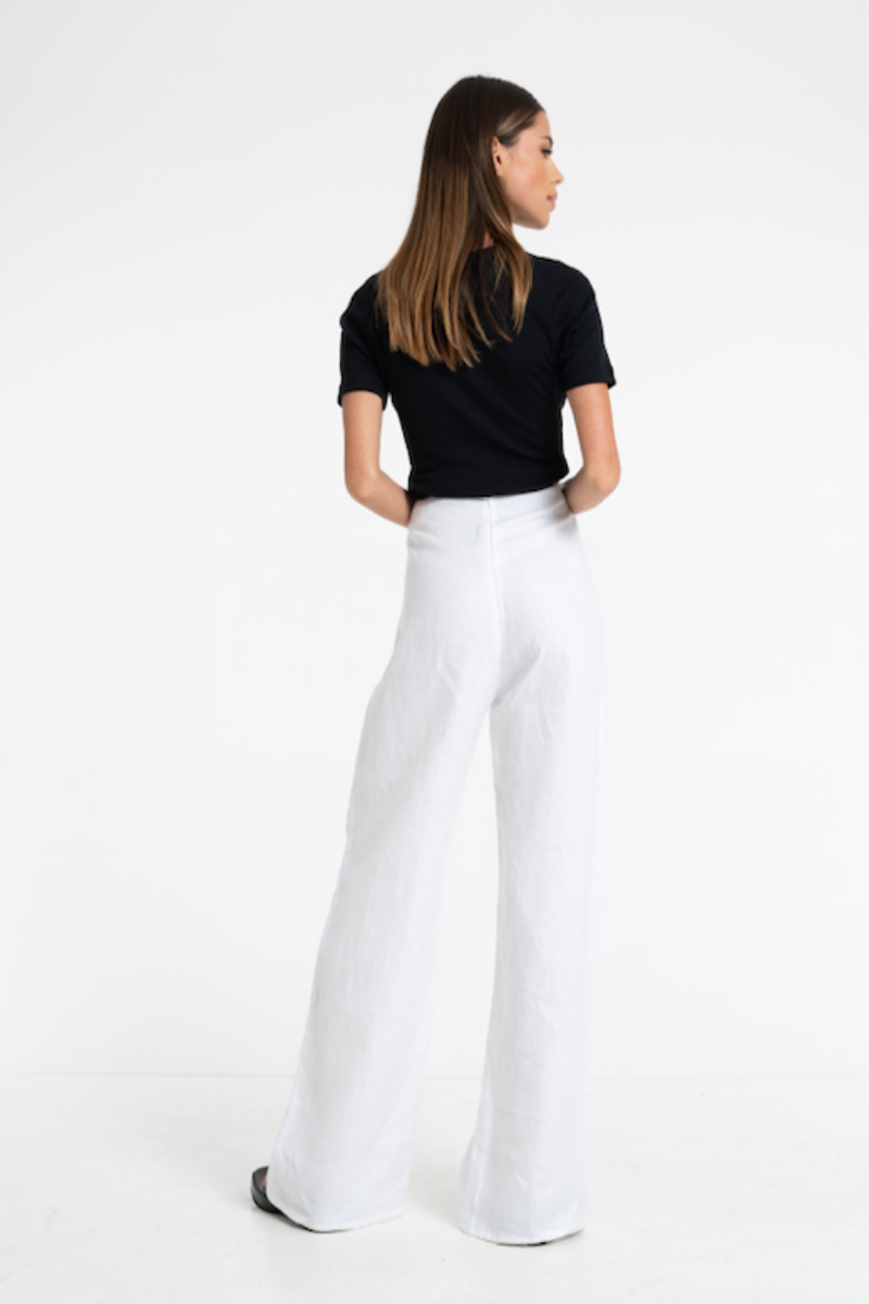 Woman in Bow & Arrow Margot Linen Flare Pant Chalk